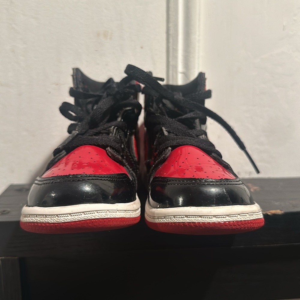 Air Jordan 1 Retro High OG 'Patent Bred' size toddler 9c